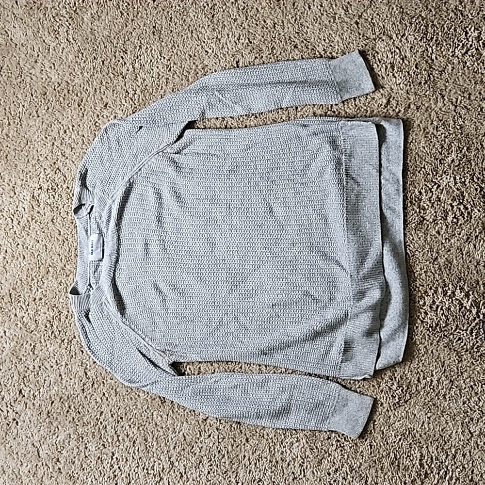 Old Navy gray knit sweater, size M